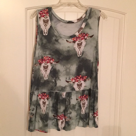 Cow skull tank top - Picture 1 of 5